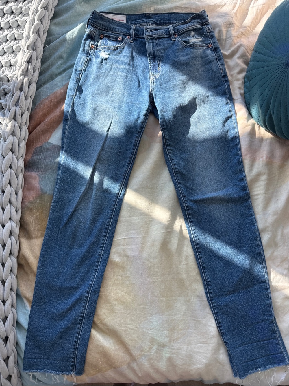 GAP Women's Mid-Rise Girlfriend Jeans - Medium Blue Wash